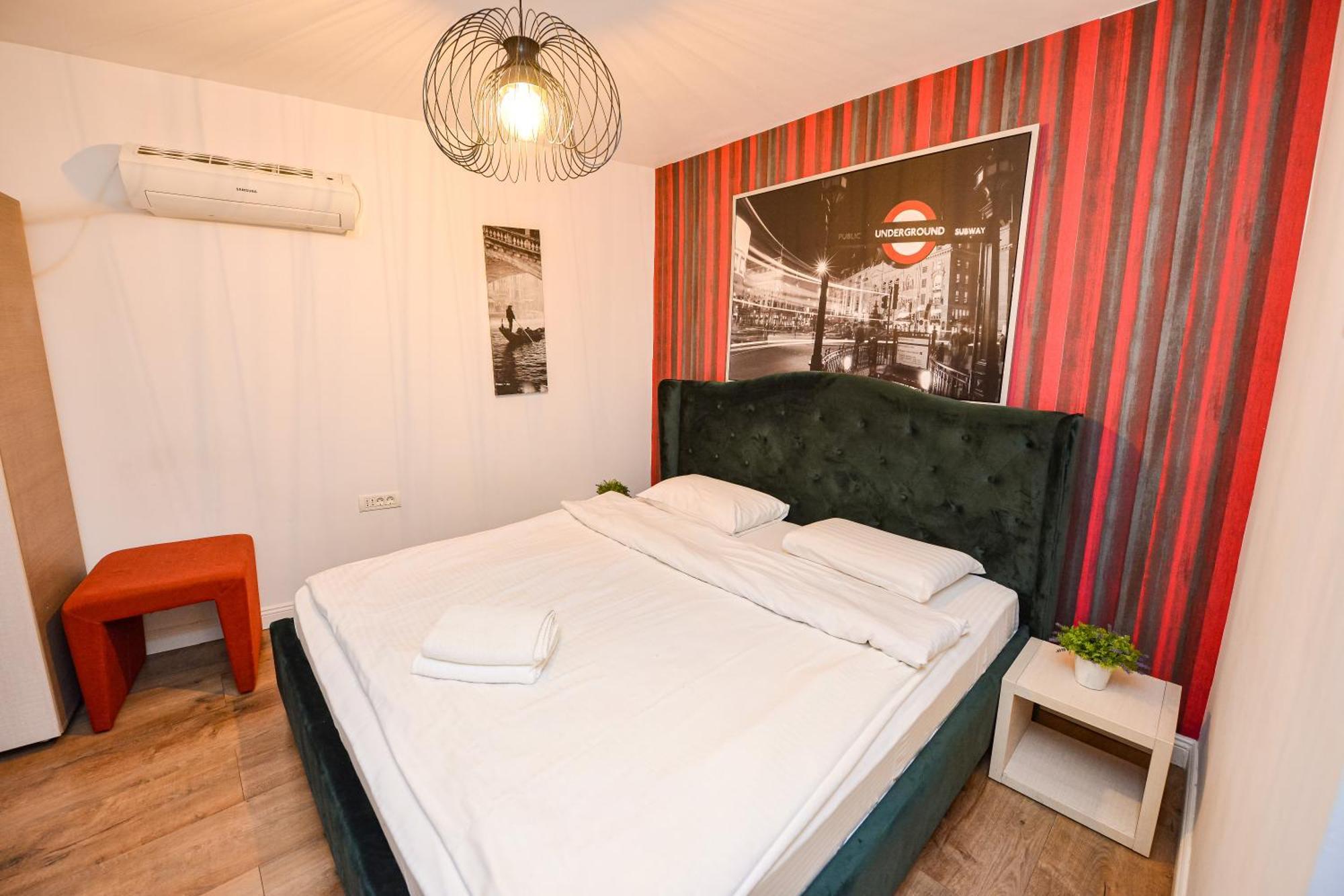 The Lincoln Suites - Central Shabbat Friendly Apartments บูคาเรสต์ ภายนอก รูปภาพ