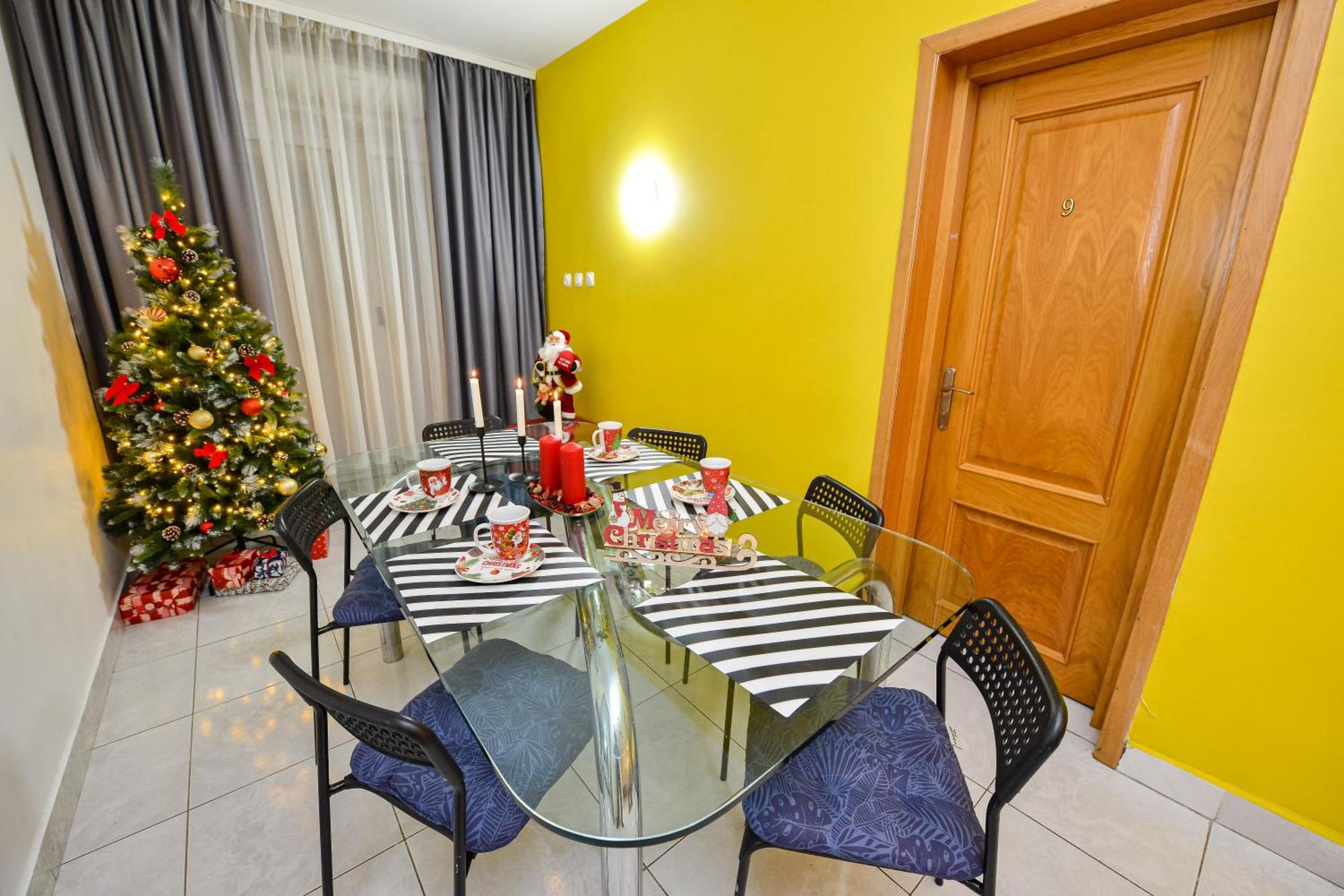 The Lincoln Suites - Central Shabbat Friendly Apartments บูคาเรสต์ ภายนอก รูปภาพ