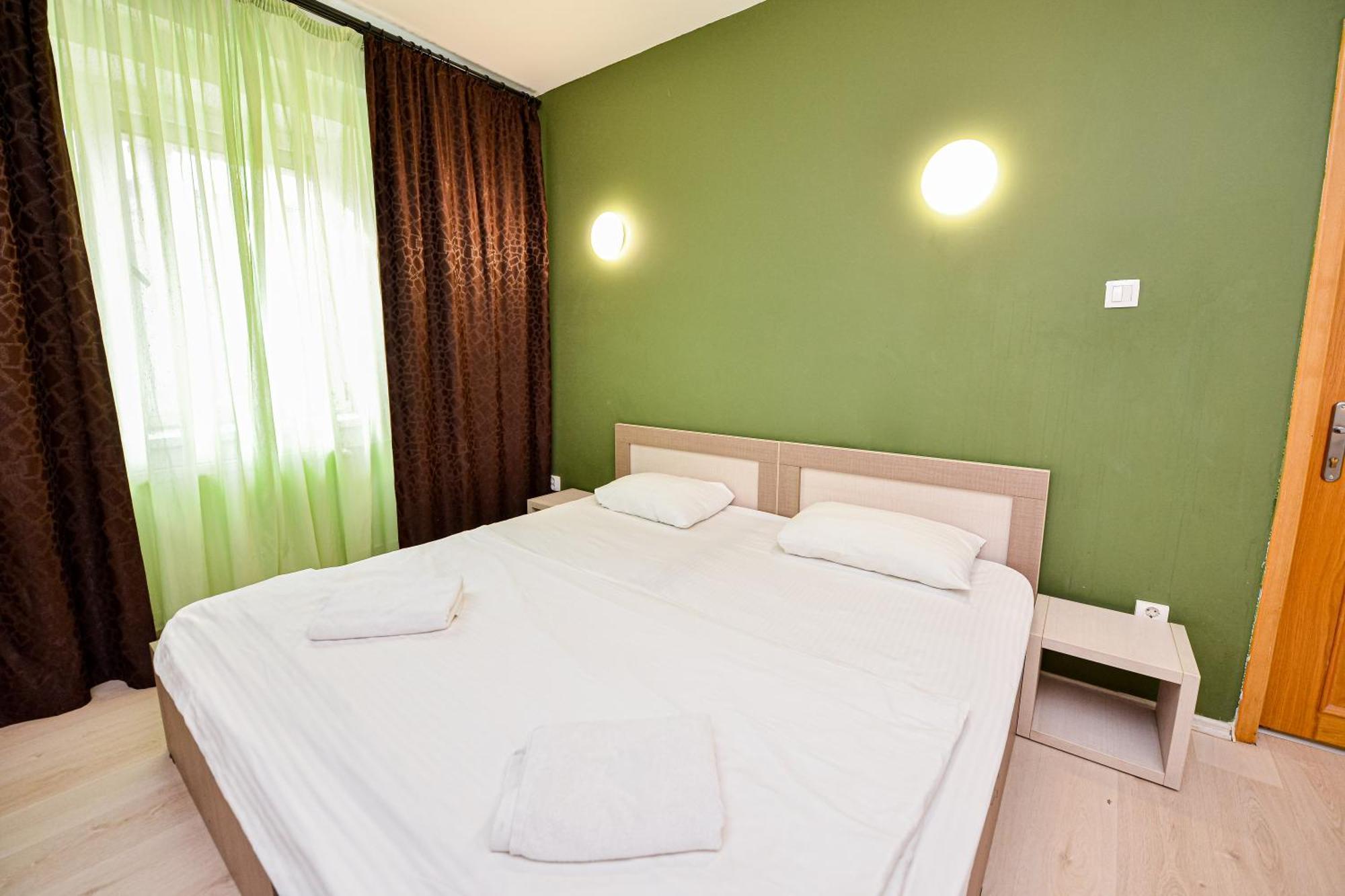 The Lincoln Suites - Central Shabbat Friendly Apartments บูคาเรสต์ ภายนอก รูปภาพ