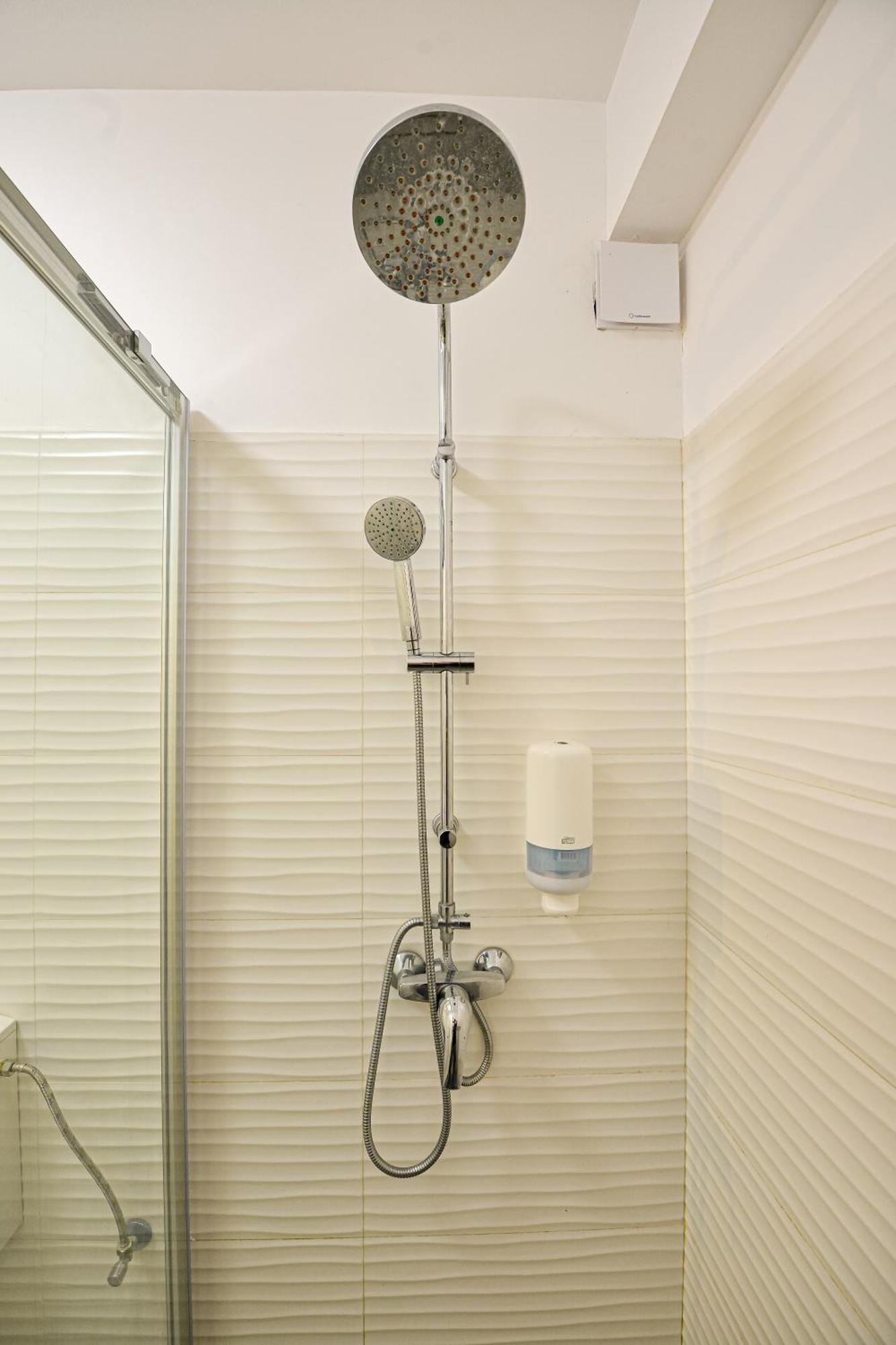 The Lincoln Suites - Central Shabbat Friendly Apartments บูคาเรสต์ ภายนอก รูปภาพ