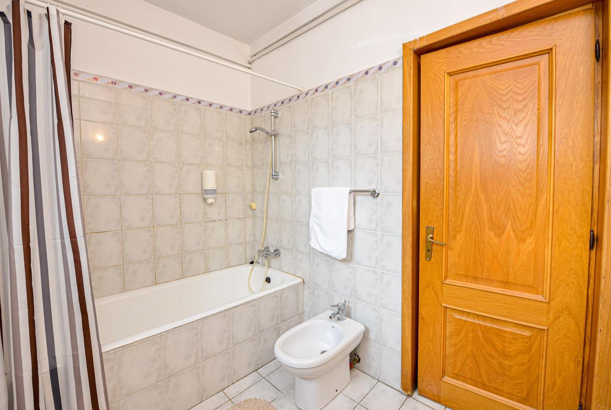 The Lincoln Suites - Central Shabbat Friendly Apartments บูคาเรสต์ ภายนอก รูปภาพ
